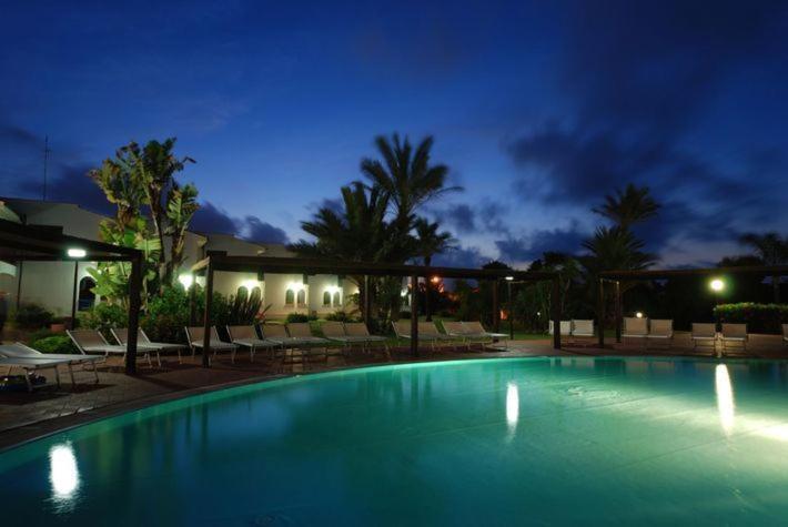 Hotel Club Santa Sabina Torre Santa Sabina Exterior photo